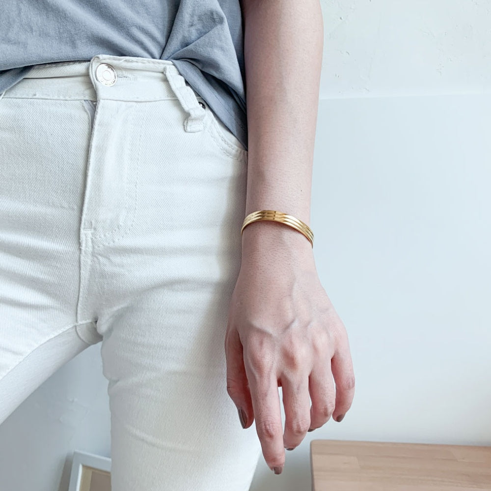 Classic Gold Magnetic Bracelet 8mm